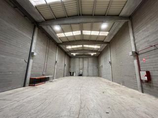 Lloguer Nau industrial  Carrer de la llobatona. Nave industrial en alquiler en viladecans con todos los servicio