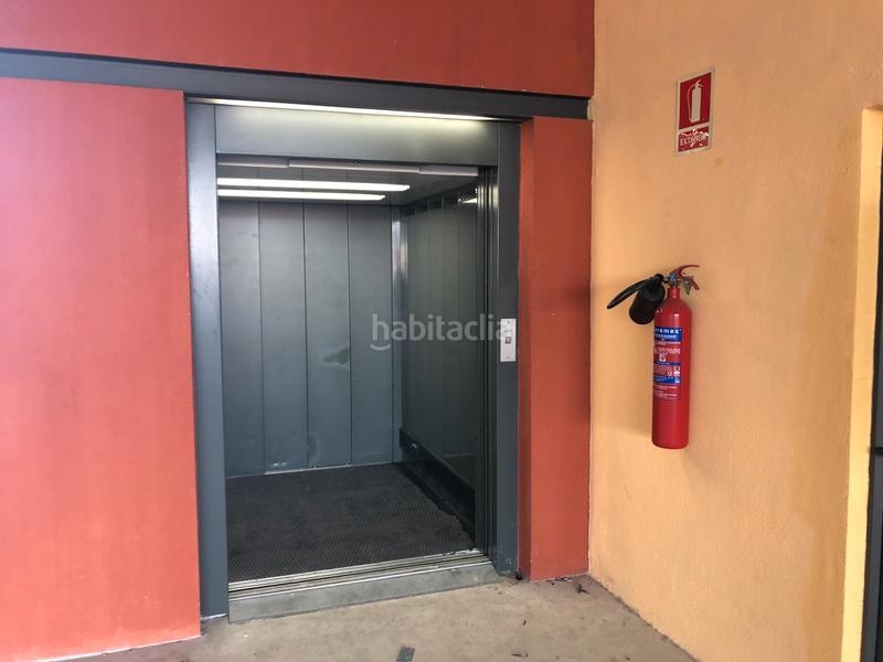 Foto 16305bd5-1cbd-4f85-9bf1-d7ec136f3baf. Capannone industriale in Pomar Badalona