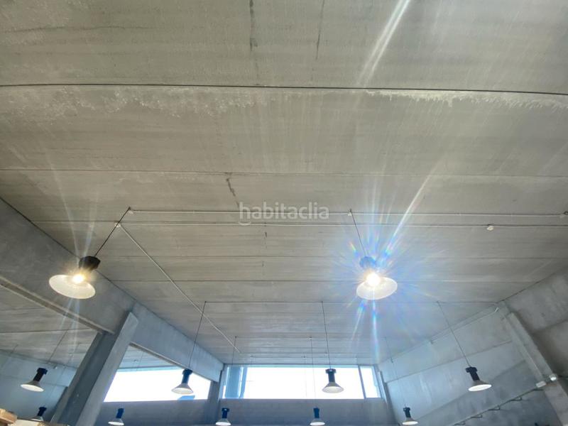 Foto c8e3e85c-ceaa-41ef-b3c5-6de72f1252ad. Capannone industriale in Pomar Badalona