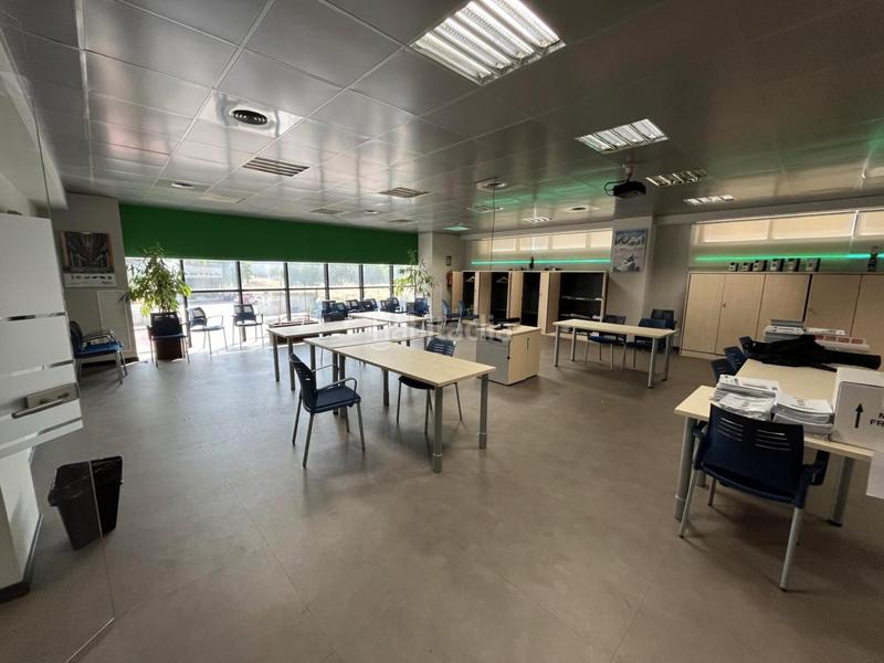 Foto 078cf30b-5e87-43b4-aaa7-a157212b6b99. Rent industrial building with heating in Granvia LH Hospitalet de Llobregat (L´)