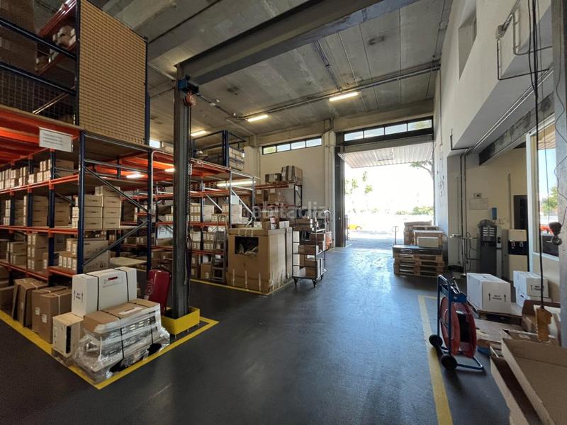 Foto eef52731-e16b-46e6-95d9-a448bd2971ec. Rent industrial building with heating in Granvia LH Hospitalet de Llobregat (L´)