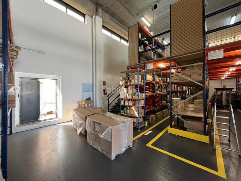 Foto f6523b7b-404b-4933-b38a-0f54acee9b62. Rent industrial building with heating in Granvia LH Hospitalet de Llobregat (L´)