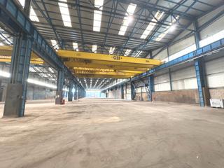 Miete Fabrikhalle  Carrer del mestral. 7 puentes grúa