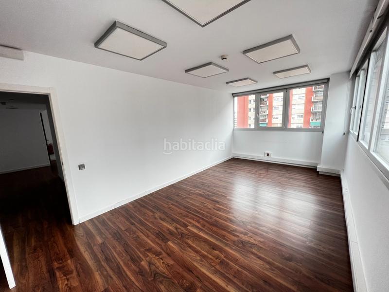 Foto 27dd8775-36c9-4f7a-b3b5-6a866b1fef23. Rent office space in La Sagrera Barcelona