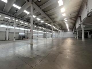 Miete Fabrikhalle  Avinguda del mogent. Gran nave logistica en alquiler con 4 muelles de carga-llinars d