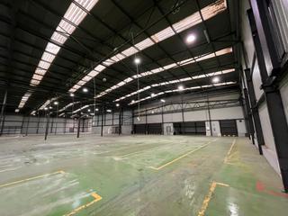 Nave industrial  Carrer llobateres. Nave logistica-industrial en venta en el pol. ind. santiga-barbe