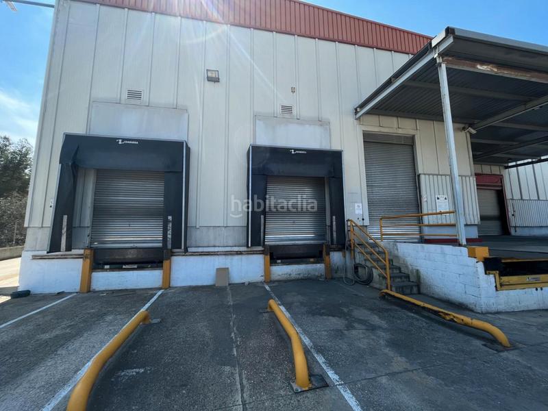 Foto 01a49519-aaa3-445a-9da3-f833f26832b2. Nau industrial amb calefacció a Zona Industrial Barberà del Vallès