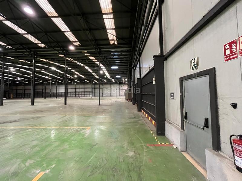 Foto 17edec01-a879-4e38-9653-70ab10a62cad. Nau industrial amb calefacció a Zona Industrial Barberà del Vallès