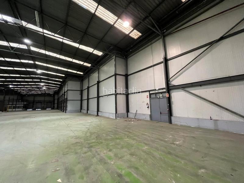 Foto 1e928b1d-8f5b-4162-a35a-e66a96488e05. Nau industrial amb calefacció a Zona Industrial Barberà del Vallès