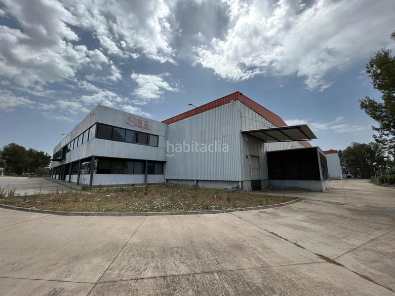 Foto 2572094f-0026-41c1-bd92-8e28d32178f3. Nau industrial amb calefacció a Zona Industrial Barberà del Vallès