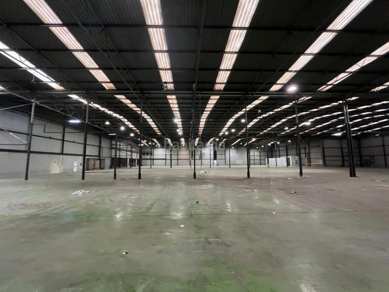 Foto 2604f7bb-c2fa-43e8-97f9-58a8e35c18b6. Nau industrial amb calefacció a Zona Industrial Barberà del Vallès