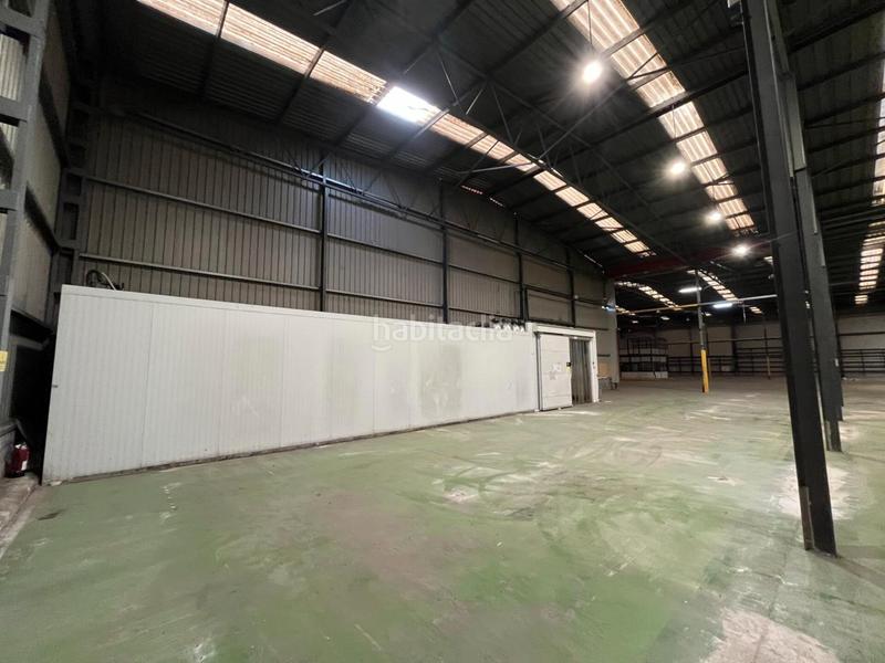 Foto 2ed205c1-674f-450e-ac10-5d2052e1605e. Nau industrial amb calefacció a Zona Industrial Barberà del Vallès