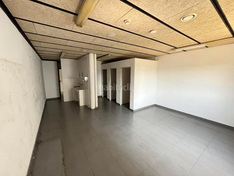 Foto 3331cf7f-11c9-4fe2-a5aa-dde650e19630. Nau industrial amb calefacció a Zona Industrial Barberà del Vallès