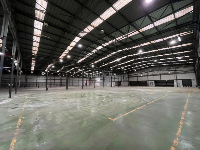 Foto 40127ebf-5e6a-419f-aa8f-3e8838c6d7f1. Nau industrial amb calefacció a Zona Industrial Barberà del Vallès