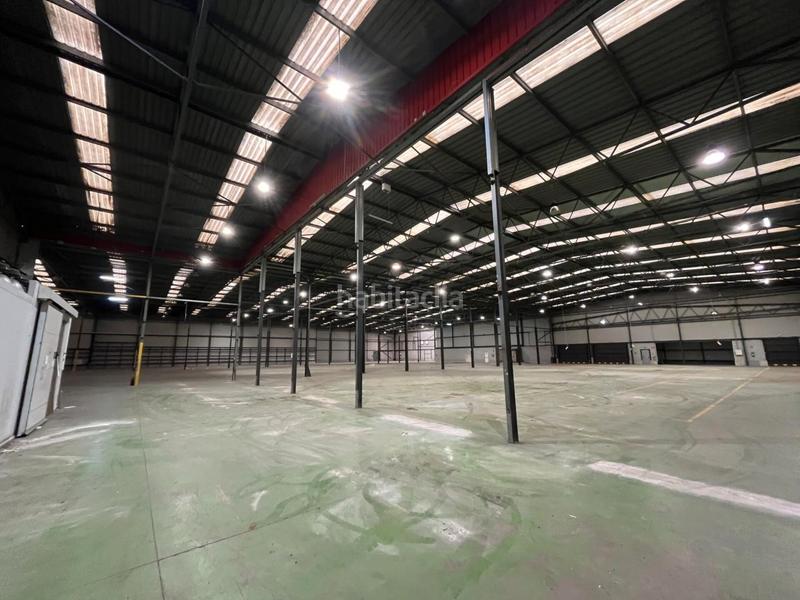 Foto 4bfa67ad-41a3-4a86-97af-838f873390c7. Nau industrial amb calefacció a Zona Industrial Barberà del Vallès