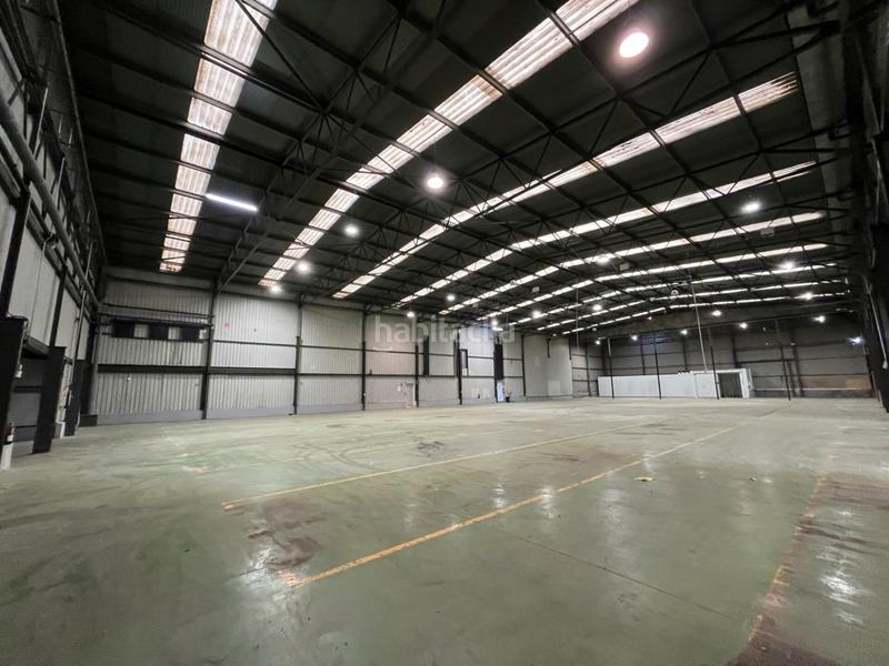 Foto 61e912cb-f822-48c5-95de-bdccb7079b73. Nau industrial amb calefacció a Zona Industrial Barberà del Vallès