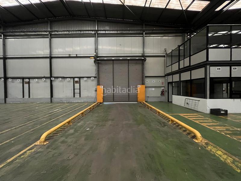 Foto 85a1d2af-a210-4a8b-9909-bd13469b2cc0. Nau industrial amb calefacció a Zona Industrial Barberà del Vallès