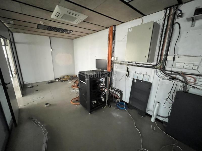 Foto 9dcd187f-42b1-4c5f-8c4c-98e0796f0459. Nau industrial amb calefacció a Zona Industrial Barberà del Vallès