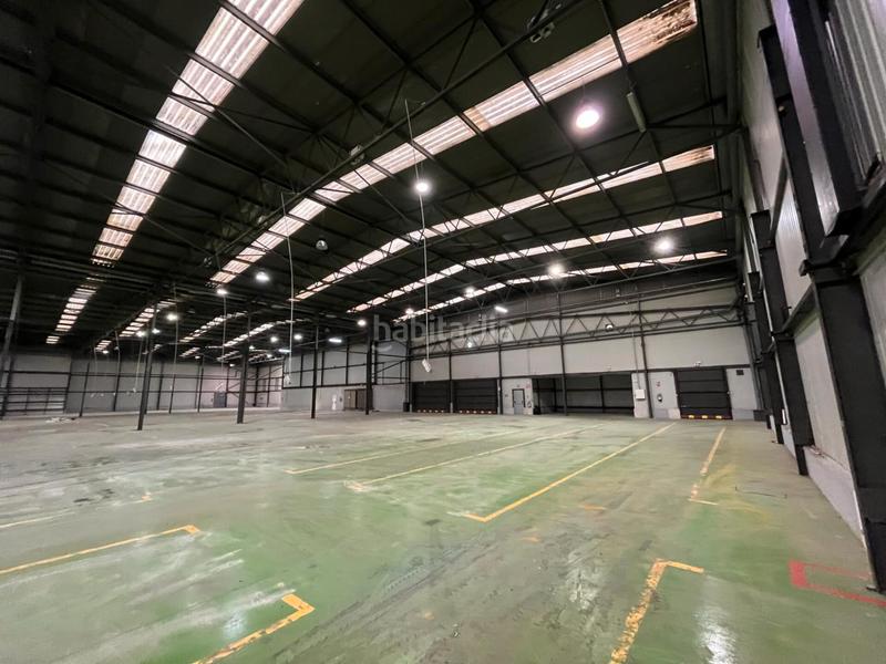 Foto a2a2ac01-cc83-4cc7-8f00-c1b3278c61fe. Nau industrial amb calefacció a Zona Industrial Barberà del Vallès