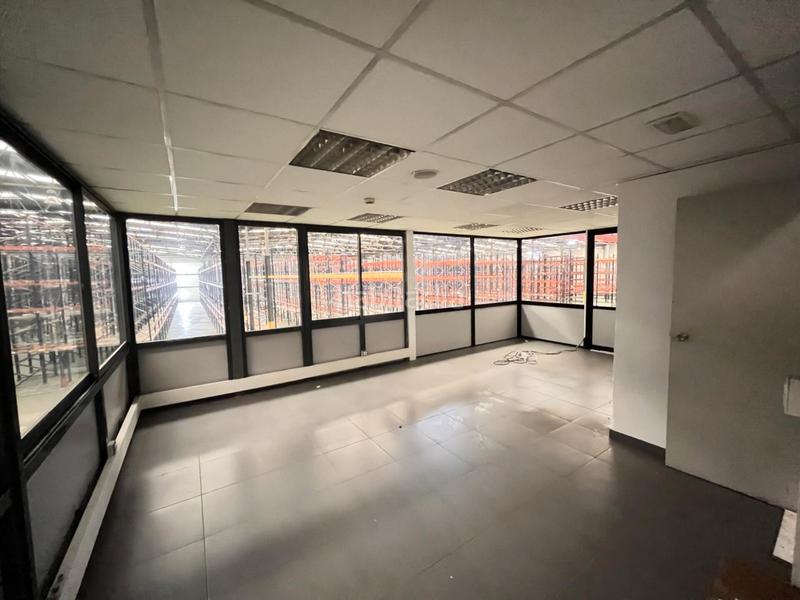 Foto b870c39b-ef7c-4710-b0a7-3fe9fd90e89a. Nau industrial amb calefacció a Zona Industrial Barberà del Vallès