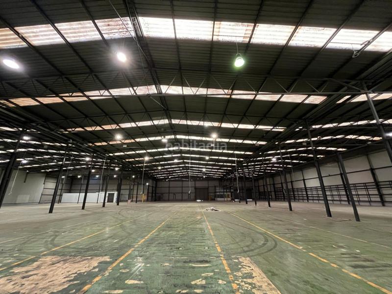 Foto be191728-584e-4f23-912b-4e7e91c1f08d. Nau industrial amb calefacció a Zona Industrial Barberà del Vallès