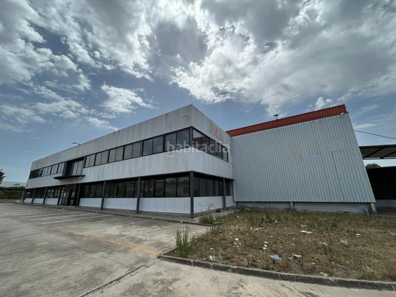 Foto c11548ef-6726-4ade-8655-b27942eca6f5. Nau industrial amb calefacció a Zona Industrial Barberà del Vallès