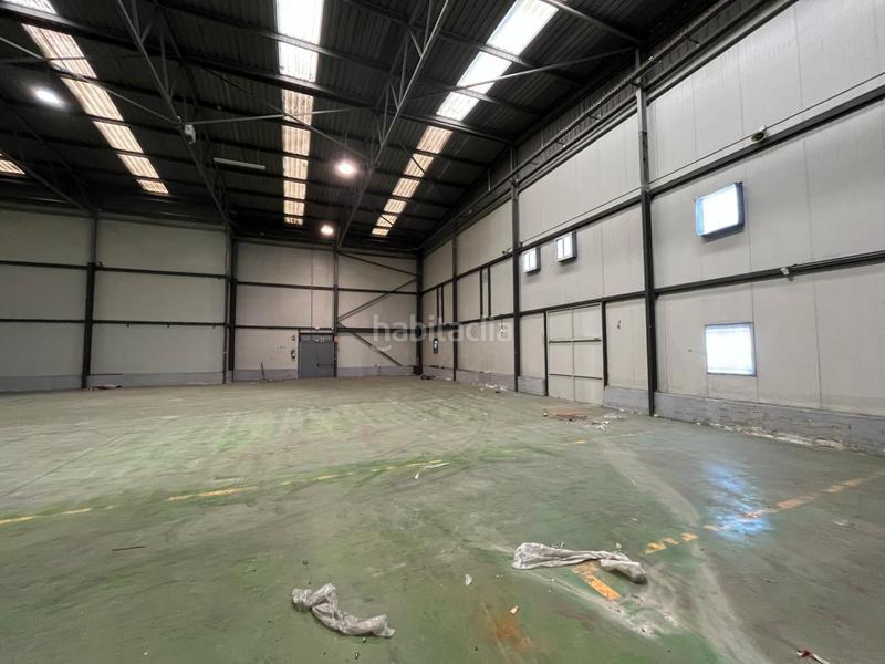 Foto ca4489bd-a43c-4884-900c-98f1ea340d6d. Nau industrial amb calefacció a Zona Industrial Barberà del Vallès