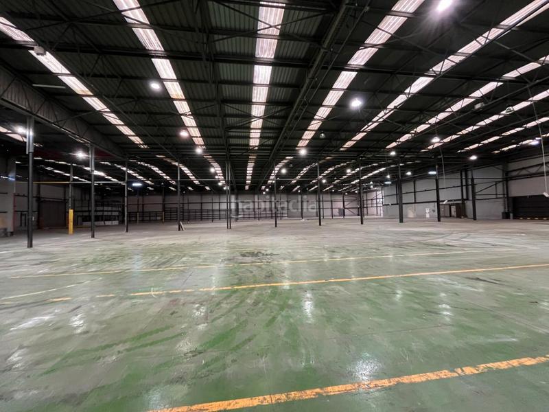 Foto e8aea4c4-b7f0-46f0-a121-cb7f60b09ccc. Nau industrial amb calefacció a Zona Industrial Barberà del Vallès