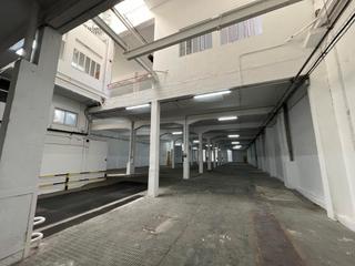 Nau industrial  Carrer de la riera del fonollar. Nave-edificio industrial en alquiler en sant boi de llobregat