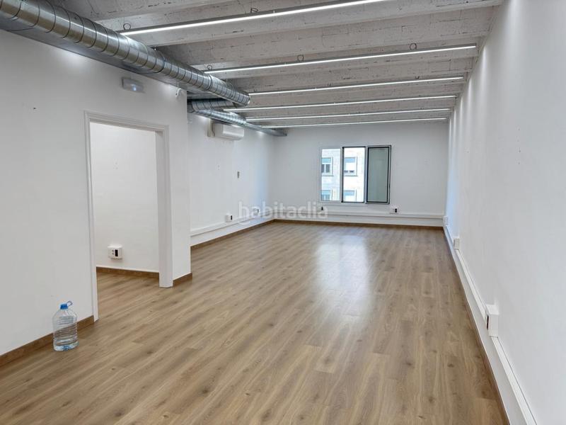 Foto 12a62a1d-ee9c-4e03-80c0-b16b9dc389f2. Rent office space with heating in Gòtic Barcelona