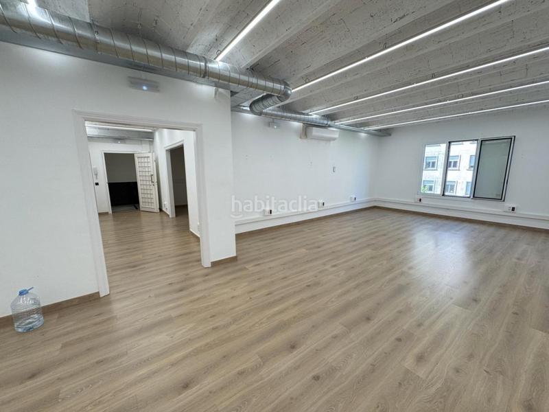 Foto 84cf8c85-2ab8-4b50-a496-2c7974dcd746. Rent office space with heating in Gòtic Barcelona