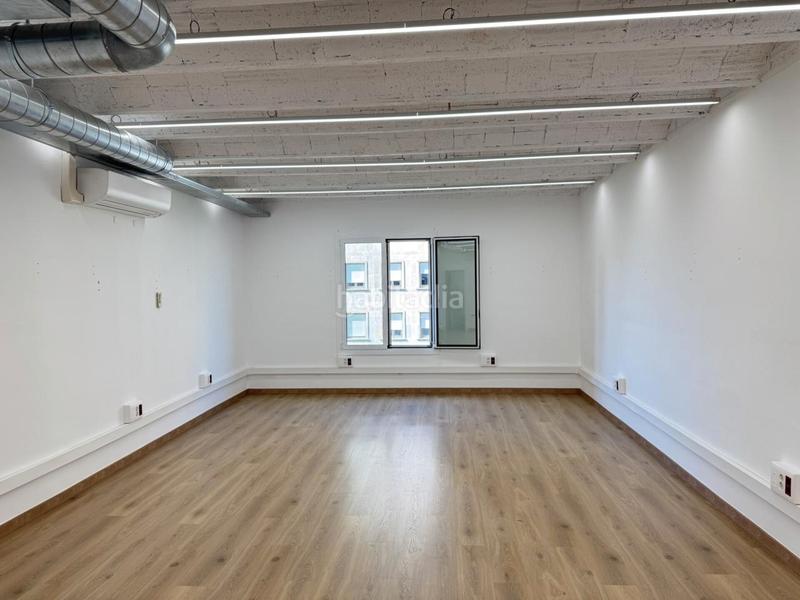 Foto a3bf40cc-9968-49a3-935a-a0026b238cdb. Rent office space with heating in Gòtic Barcelona