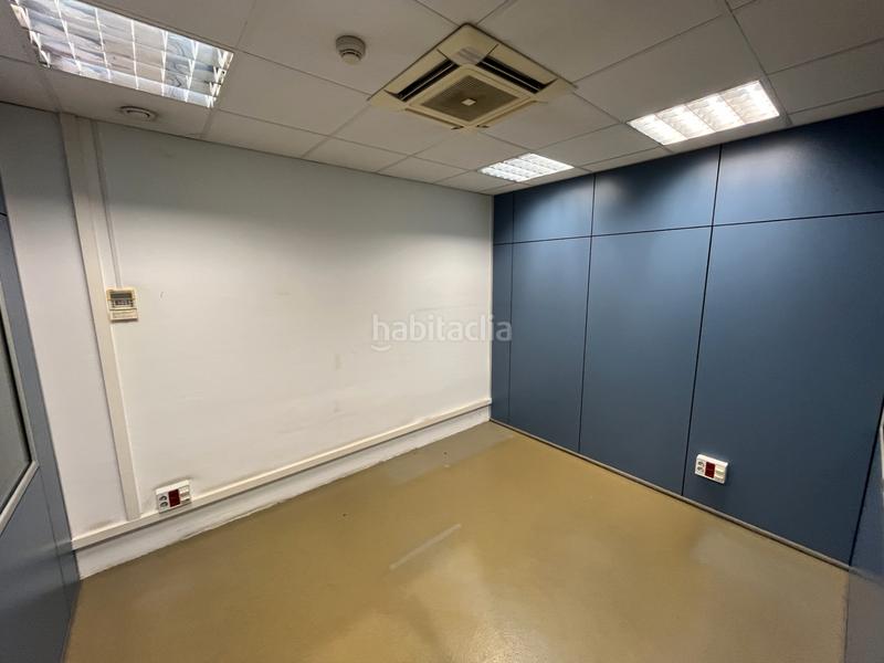 Foto 0d410b2d-88ea-4ab0-b434-88222a5293f3. Location bâtiment à usage industriel avec chauffage dans Badalona