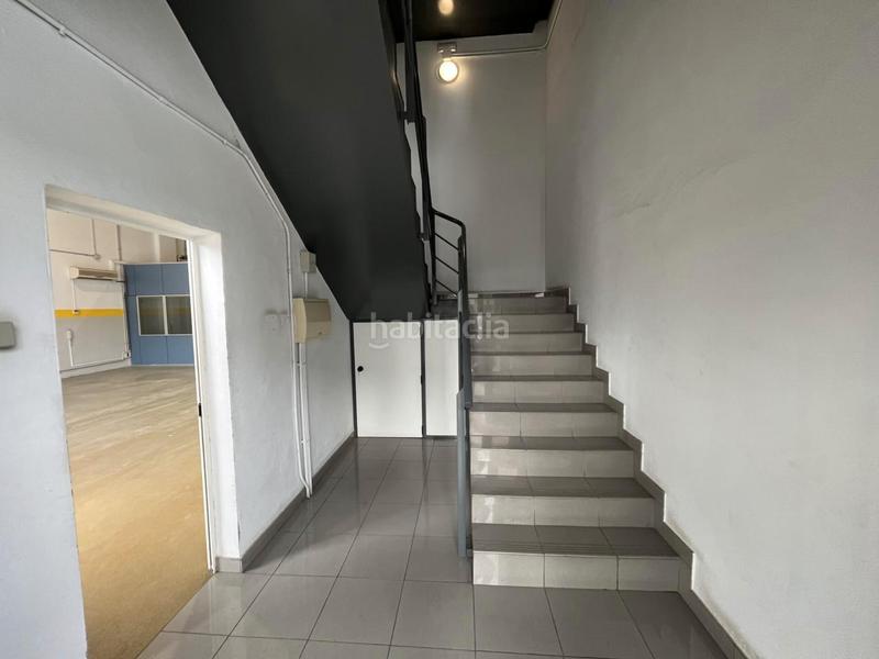 Foto 56a2f82d-063d-461c-95d9-59fbd7507a88. Location bâtiment à usage industriel avec chauffage dans Badalona