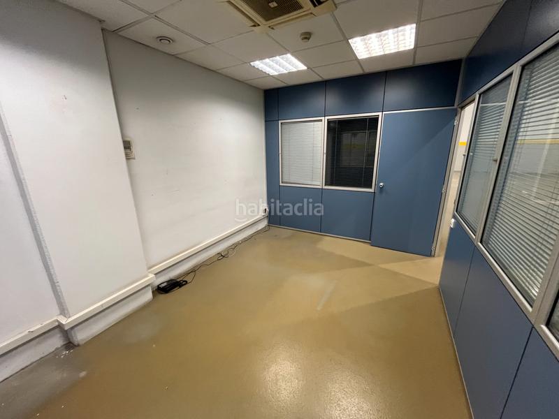 Foto a8648131-ec56-4001-87cc-edda7c0b61ef. Location bâtiment à usage industriel avec chauffage dans Badalona
