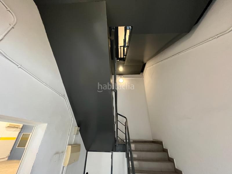 Foto cb8ab007-5be9-493c-b238-1039da5b5987. Location bâtiment à usage industriel avec chauffage dans Badalona