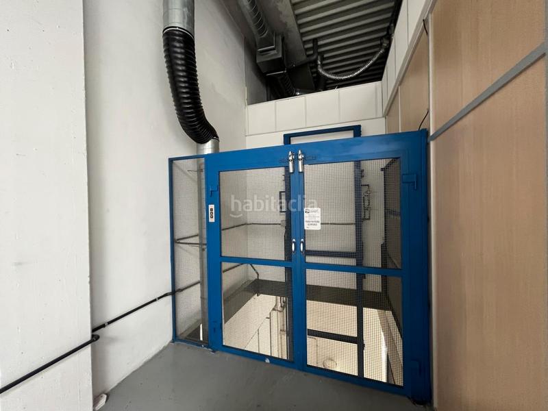 Foto 2c4eb2cd-6050-43fd-8135-78284864d611. Rent industrial building with heating in Port Badalona
