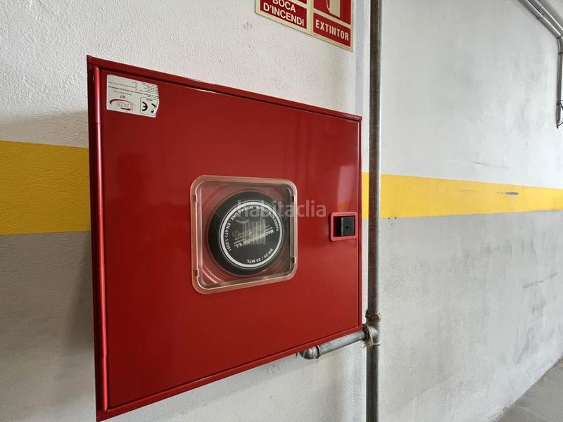 Foto 4425e9f5-a9d4-42aa-80a3-40ce38f50d28. Rent industrial building with heating in Port Badalona