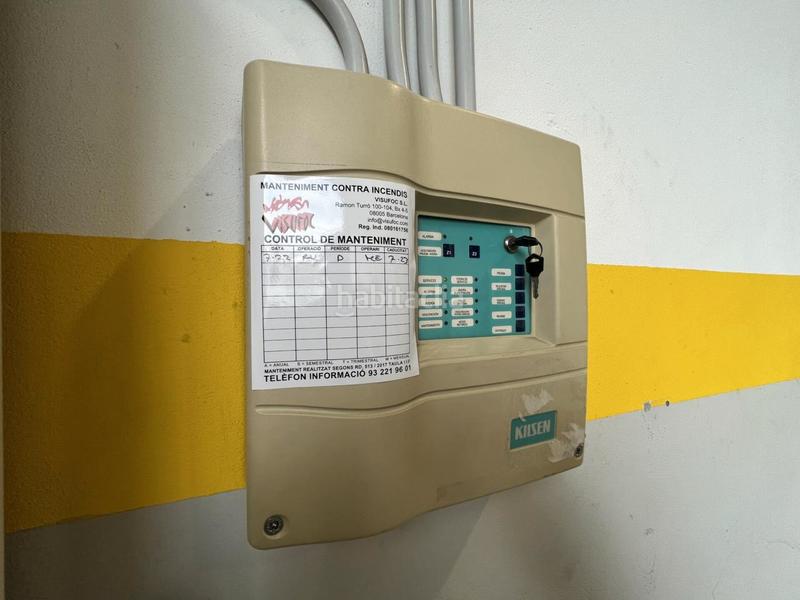 Foto 58ac948f-179a-47fc-ab5c-cb831f842ba3. Rent industrial building with heating in Port Badalona