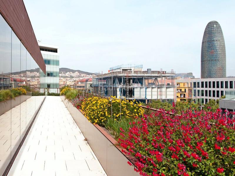 Foto 74fa3458-4857-451b-a620-84f8d4efdccd. Location bureau avec chauffage dans El Parc i la Llacuna del Poblenou Barcelona