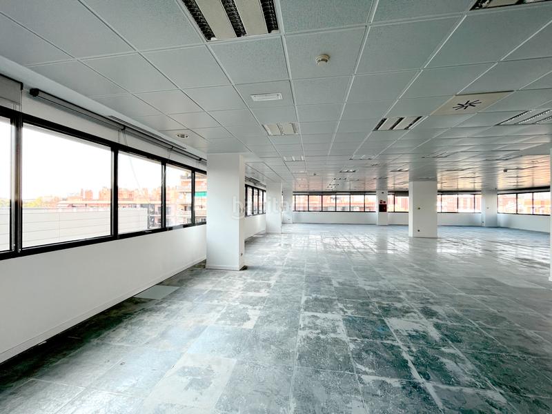 Foto 2bafc1f6-87fa-472a-91d0-15b0d59c2345. Location bureau avec chauffage dans Diagonal Mar i el Front Marítim del Poblenou Barcelona