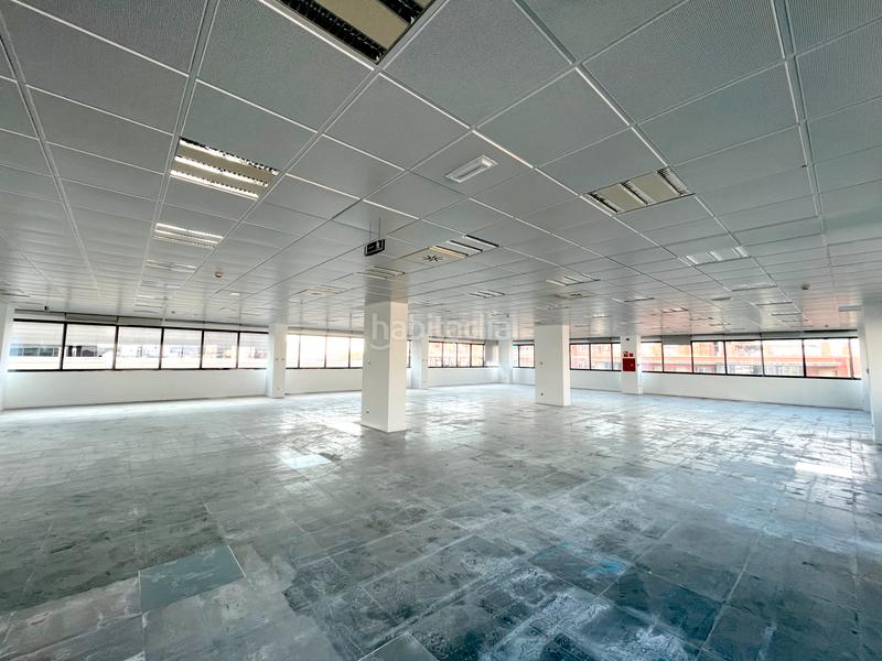 Foto ef9ec408-cd23-4597-bf1d-39f493215a0c. Alquiler oficina en Diagonal Mar i el Front Marítim del Poblenou Barcelona