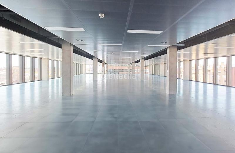 Foto 9d3a9d5b-9f81-4fed-8d1a-229f36744c2d. Location bureau avec chauffage dans Poblenou Barcelona