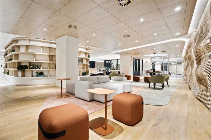 Foto 21fadc2c-0c22-4be9-aa77-e416abbf5432. Miete büro mit heizung parking in Provençals del Poblenou Barcelona