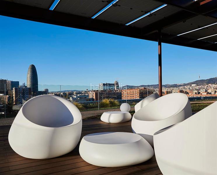 Foto ec4e8251-e86d-48a5-ba8d-7c09baa97455. Lloguer oficina amb calefacció aparcament a Provençals del Poblenou Barcelona