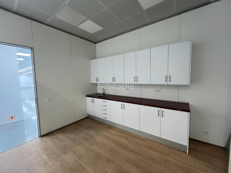 Foto f9db08e4-8717-4098-a7db-1964511f3eae. Rent office space with parking in El Parc i la Llacuna del Poblenou Barcelona