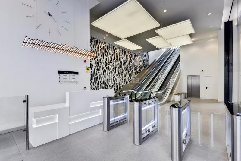 Foto 62bff16d-0103-446e-abec-b3b1f9cfa5de. Lloguer oficina amb aparcament a El Parc i la Llacuna del Poblenou Barcelona