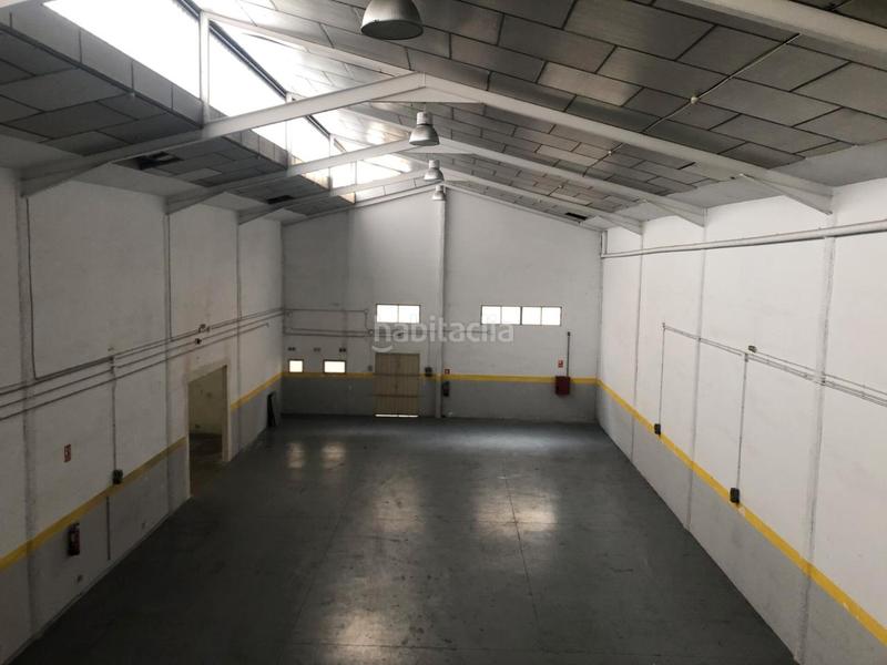 Foto 942c829c-63fc-4dba-b442-982acc6ea08f. Alquiler nave industrial nave en alquiler con fachada a c-31 en Badalona