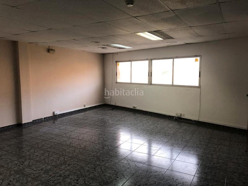 Foto b1c44401-ca4d-4566-b076-8c458a8ce87e. Alquiler nave industrial nave en alquiler con fachada a c-31 en Badalona