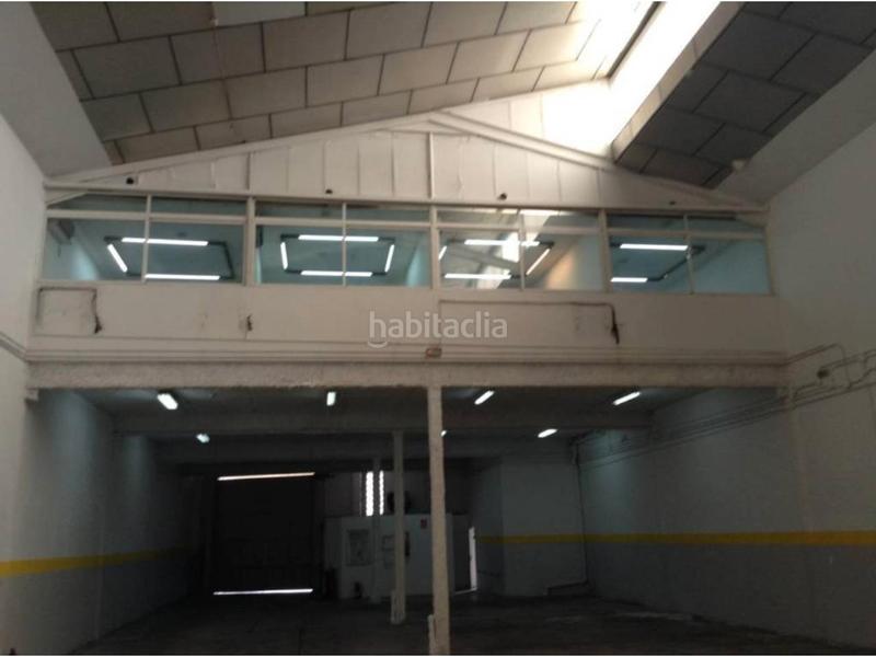 Foto 61c375f0-3e39-46ae-815c-01330cfcb9eb. Lloguer nau industrial amb calefacció a Manresà Badalona